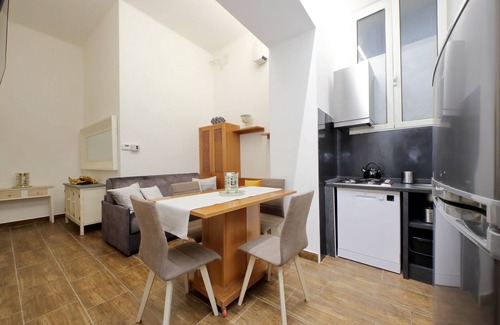 Rione XIV Borgo Apartment | Elegant and new 3 bedrooms apt near S. Peter!