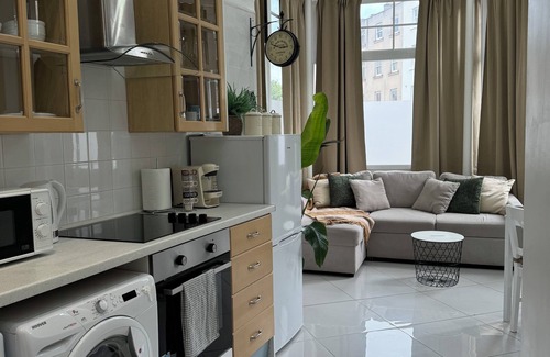 Camden Town Apartment | Elegant and Stylish 2BD/2BA Flat near King’s Cross