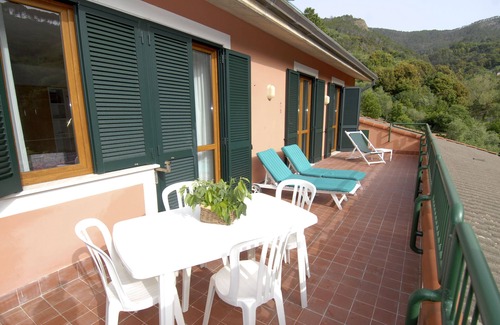 Cinque Terre Apartment | elegant apartment with panoramic terrace, few steps away from the beaches