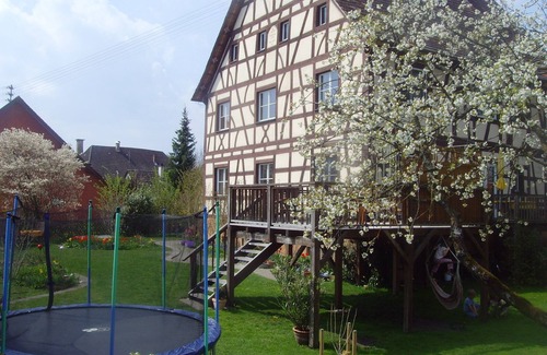 Mimmenhausen Villa | Elegant apartment in historic house, next to nature reserve and Salem Castle