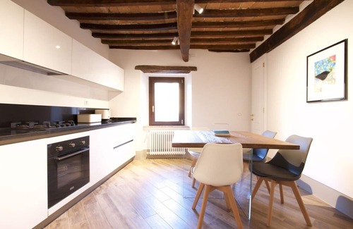 Monticchiello Apartment | Elegant apartment with garden view and rooftop terrace