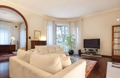 Albenga House | Elegant apartment in the city center and a few meters from the sea