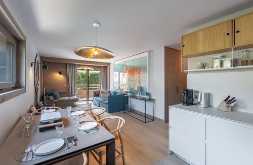Megeve Apartment | Elegant Apartment with Pool, Sauna & Gym in Megève