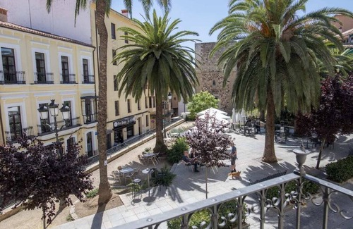 Margallo House | Elegant Apt. p/5 in the center of Cáceres w/wifi