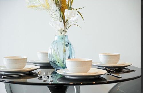 Lidcombe Apartment | Elegant Art Deco Apartment World class building