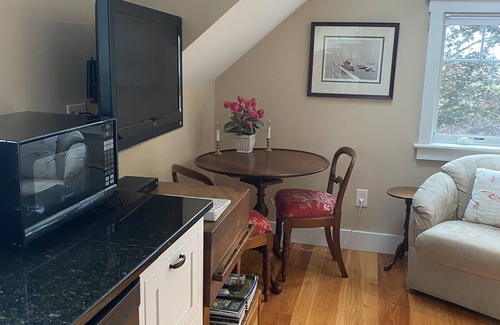West Boothbay Harbor Apartment | Elegant Boothbay Harbor, Maine Studio