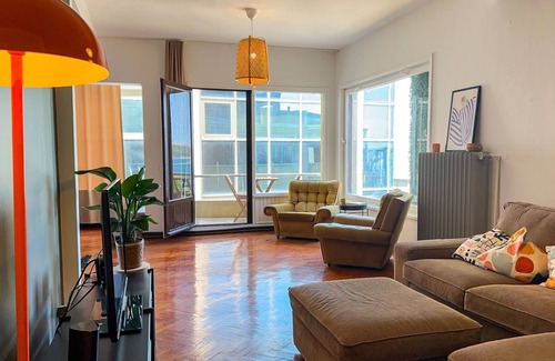 Kabatas Apartment | Elegant Bosphorus-View Residence Opposite Galataport