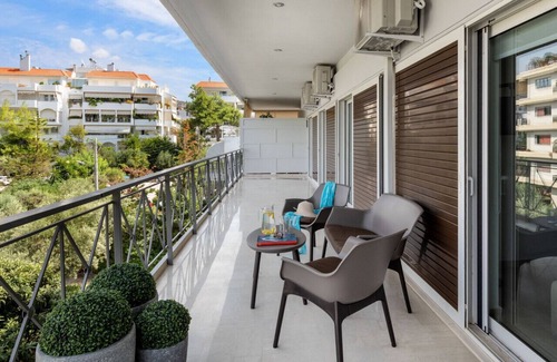 Glyfada Apartment | Elegant & Central 3BR in Glyfada