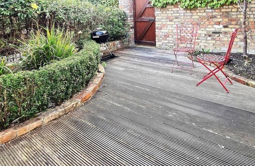 City Centre Dublin House | Elegant City Centre Regency Townhouse with Patio