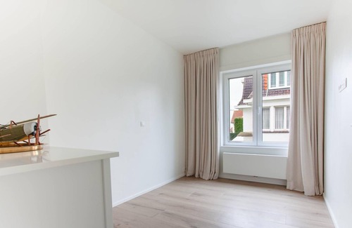 Albertstrand Apartment | Elegant Coastal Retreat in Knokke-Heist