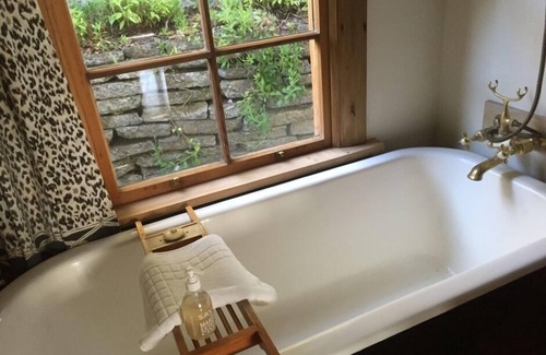 Havelock North Cottage | Elegant country home in a tranquil setting