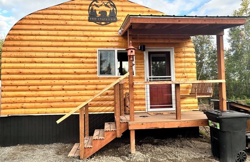 Big Lake Cabin | Elegant, Cozy Cub Cabin near Lake with a Full Kitchen & Laundry Unit in Big Lake