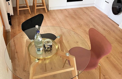 Rauhenbretzingen Apartment | Elegant apartment in a quiet location near Schwäbisch Hall