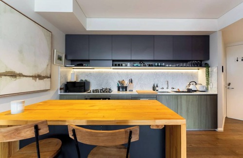 Redfern Apartment | Elegant downtown apartment with absolutely everything at your fingertips