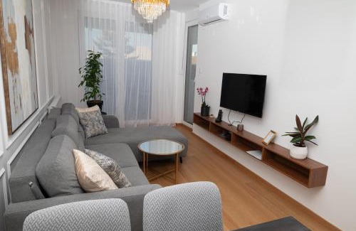 Novi Sad Apartment | Elegant Downtown Apartment with Private Parking