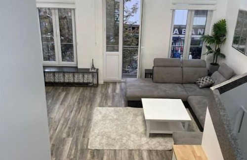 Brabantwijk Apartment | elegant duplex 2 minutes from the Gare du Nord