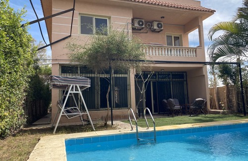 New Burj al-'Arab City Villa | Elegant Villa with Private Pool