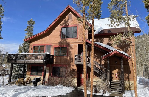 Keystone House | Elegant Escape/Stunning Views/Luxury 5-Beds/Convenient Lift Access