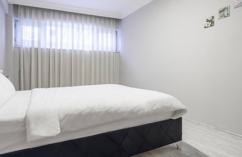 Yenikoy Mahallesi Apartment | Elegant Flat Close to Istinye Coast