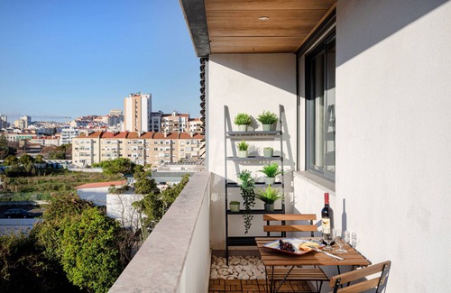 Benfica Apartment | Elegant Flat in Benfica - 10 min to City Center