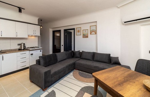 Lara Apartment | Elegant Flat Near Beaches in Antalya