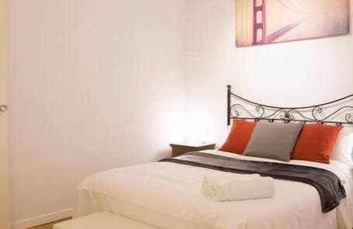 Palacio Apartment | Elegant Floor To Discover Madrid.