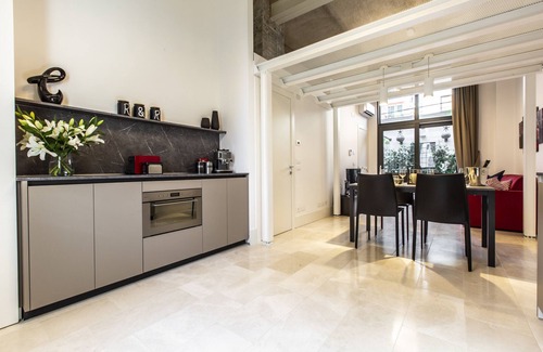Cannaregio Apartment | Elegant Fornasa Vecia Canal View R&R