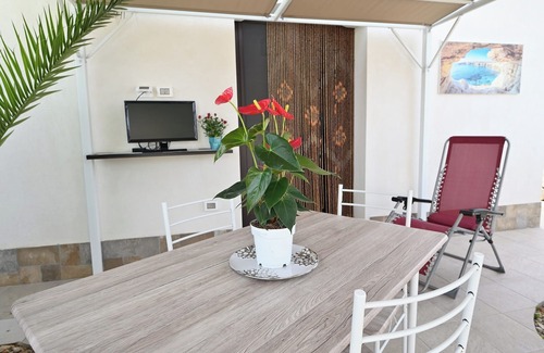 Ispica House | Elegant, fully equipped studio apartment with pool (shared).