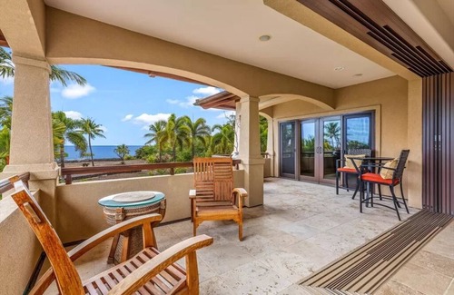 Kahaluu-Keauhou House | Elegant Giant Oceanfront Estate - steps to Magic Beach with pool, sub zero