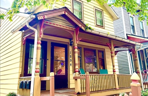 Detroit - Shoreway House | Elegant Haven on W 47th