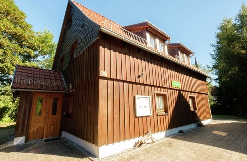 Elend House | Elegant Holiday Home in Elend with Private Sauna