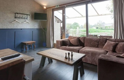 Horssen House | Elegant Holiday Home with Horssen with Terrace