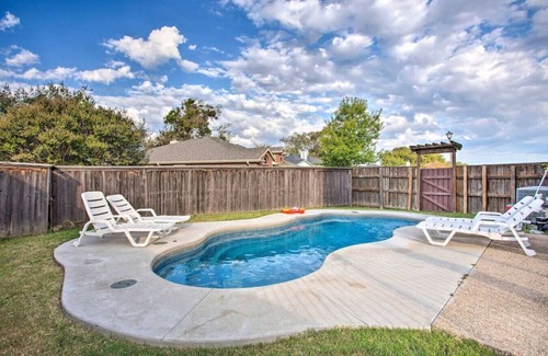 Little Elm House | Elegant Home with Pool|Gym|0.4miles to lake