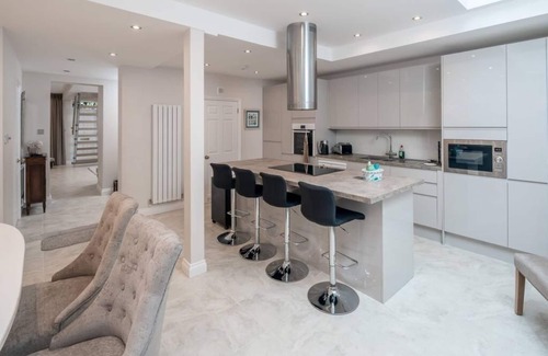 Pembridge House | Elegant house with rooftop terrace