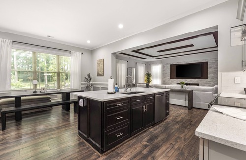 Weddington House | Elegant-Luxe Mountain style- 5 Kings- South CLT