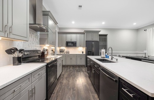 Weddington House | Elegant-Luxe Mountain style- 5 Kings- South CLT