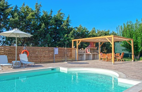 Kalamaki House | Elegant Maisonette EMERALD