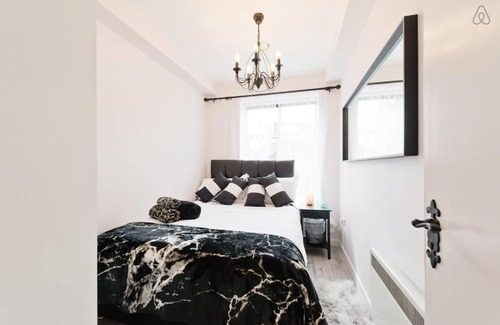 The Liberties Apartment | Elegant Modern 2 BDRM Apt. near Temple Bar ☘