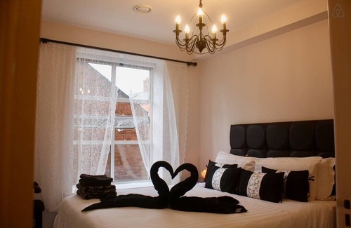 The Liberties Apartment | Elegant Modern 2 BDRM Apt. near Temple Bar ☘