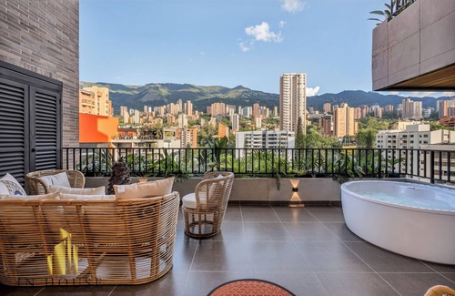 La Florida Apartment | Elegant/Modern Apt in Poblado - Morph 1201