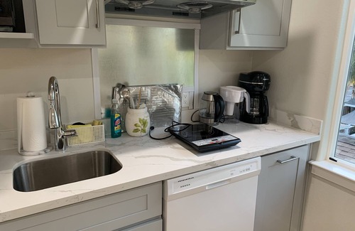 Milpitas House | Elegant new 1B1B attached suite at East Milpitas