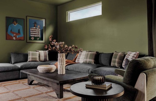 East MLK House | Elegant New Austin Escape | Sauna and Hot Tub