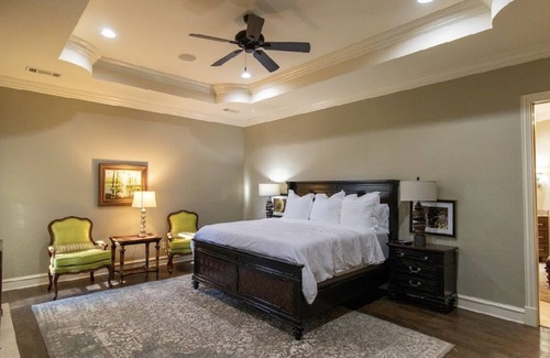 Amarillo House | Elegant Oasis on the Greenways with Two Masters; 5 Bedrooms, Hot Tub Pool