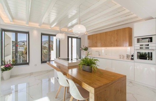 Piso Livadi Villa | Elegant Paros Villa | Villa Oceania | 4 Bedrooms | Private Pool with Saltwater.