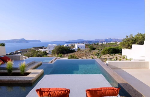 Akrotiri Villa | Elegant Santorini Suite | Lume Suite | Senior Suite with Private Pool and Hot.
