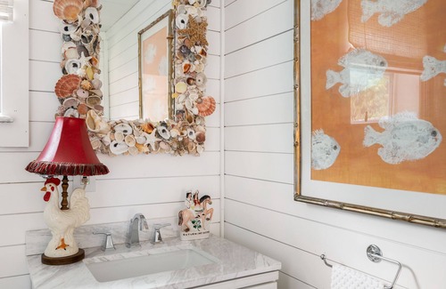 Rock Ridge Apartment | ELEGANT SEASHELL PRIVATE ROOM WITH PRIVATE ENTRY