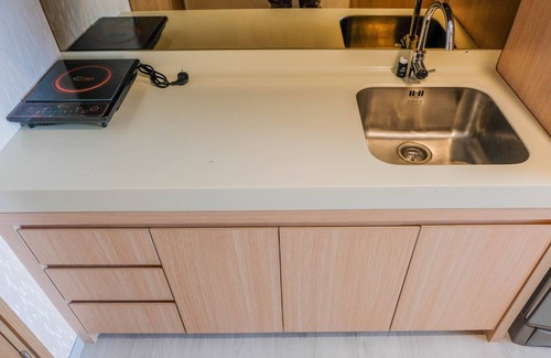 Cikokol Apartment | Elegant Studio Apartment at Tree Park City