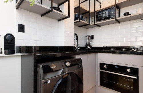 Leblon Apartment | Elegant Studio in Alto Leblon | TMC 541/408