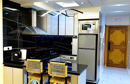 L'Ocean Apartment | Elegant studio near the beach, Four Seasons, and tramway - Rabat center