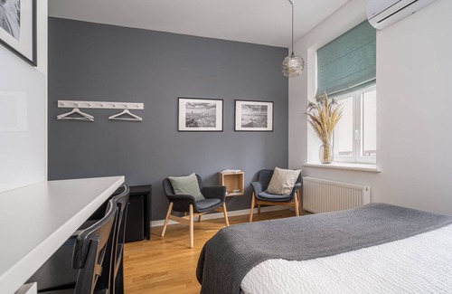 Centrs Apartment | Elegant Studio with A/C, elevator, yard view and 9 min walk to Old town